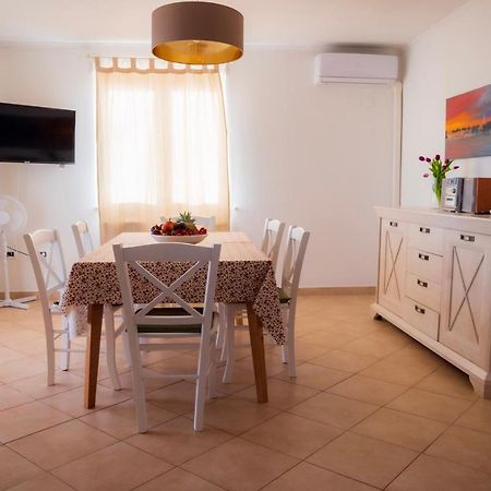 Apartment Laetitia Kaštelir Extérieur photo