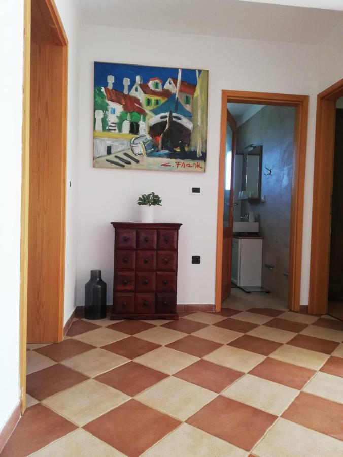 Apartment Laetitia Kaštelir Extérieur photo