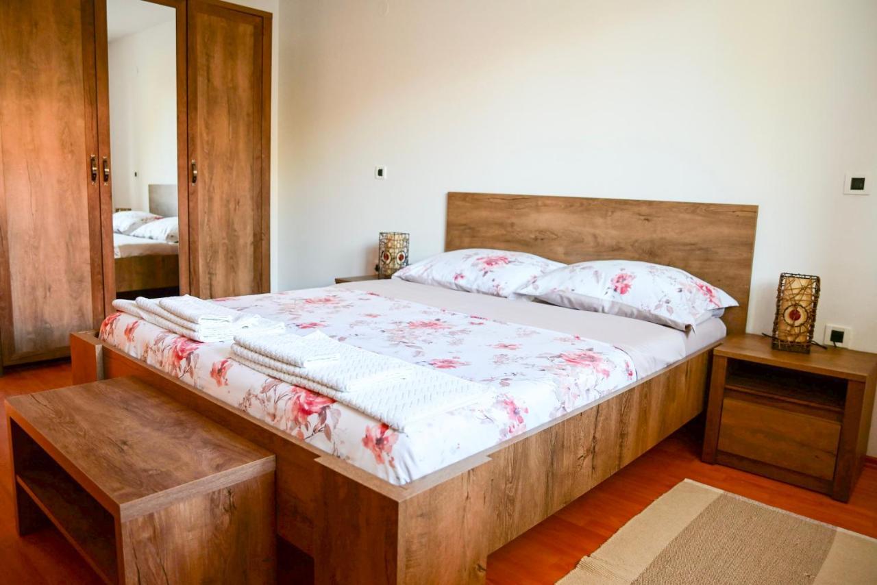 Apartment Laetitia Kaštelir Extérieur photo