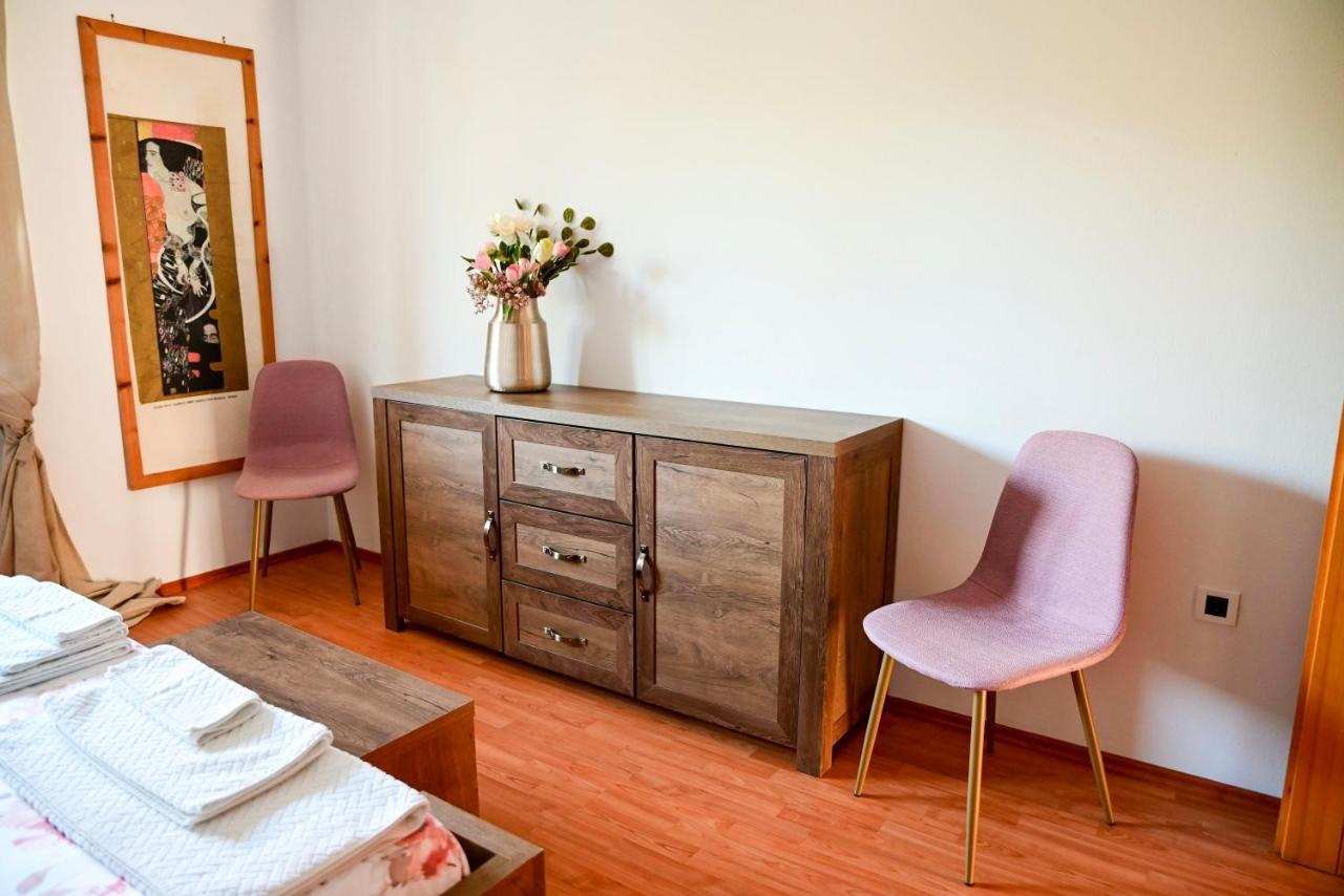 Apartment Laetitia Kaštelir Extérieur photo
