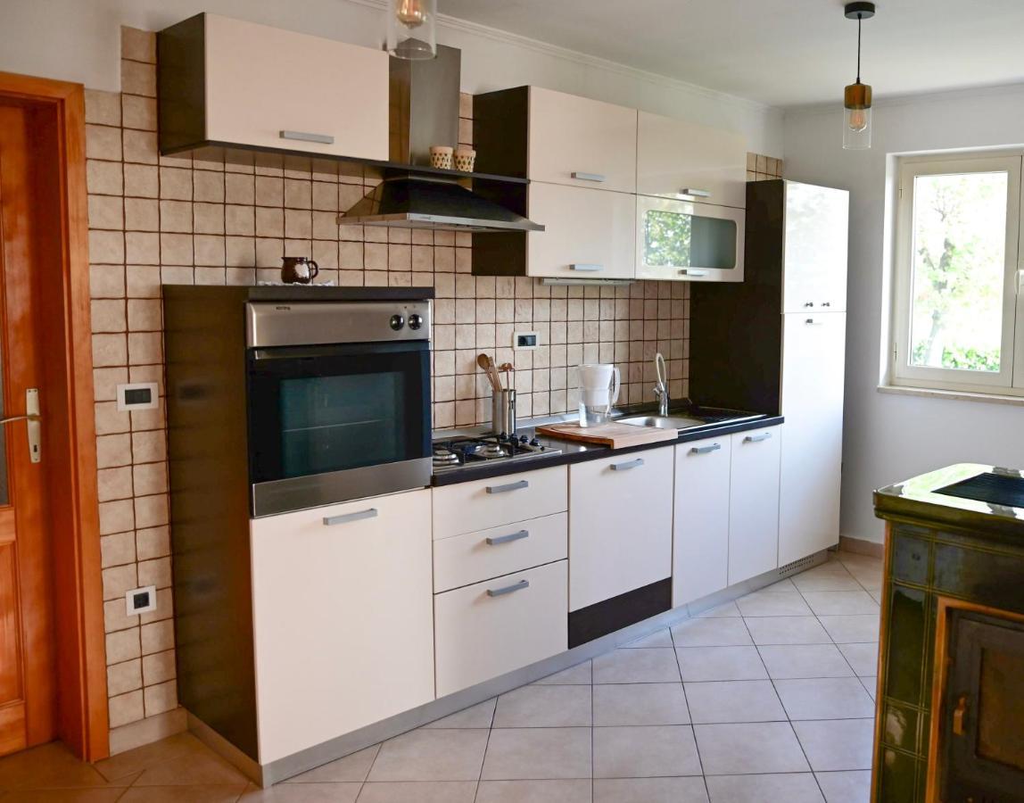 Apartment Laetitia Kaštelir Extérieur photo